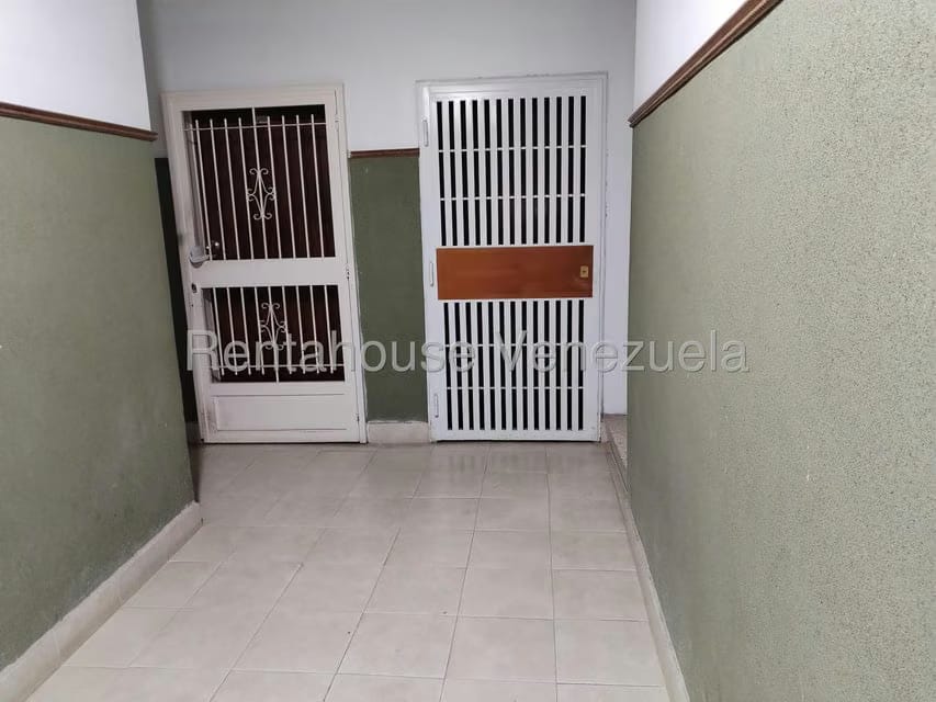 Apartamento (1 Nivel) en Venta en Prebo I, Carabobo - 11