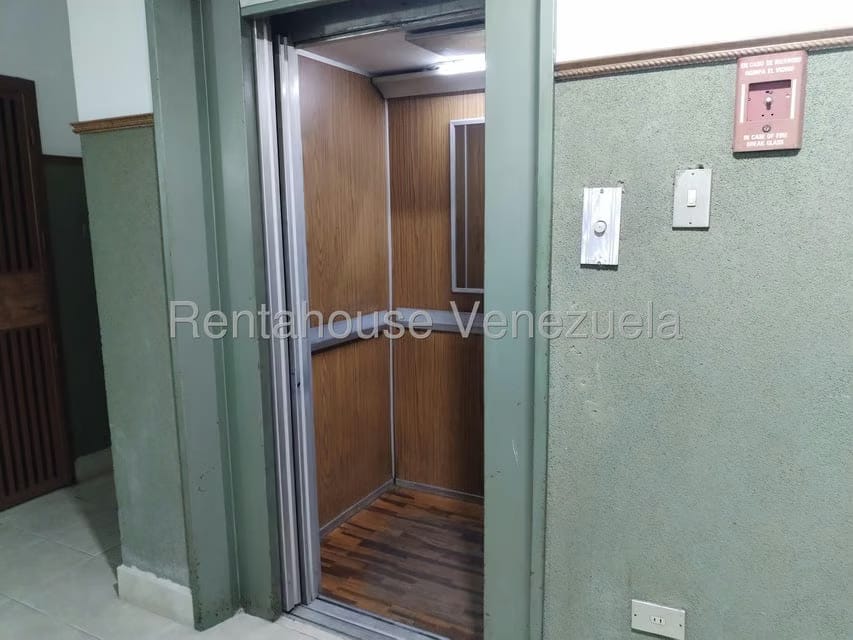 Apartamento (1 Nivel) en Venta en Prebo I, Carabobo - 13