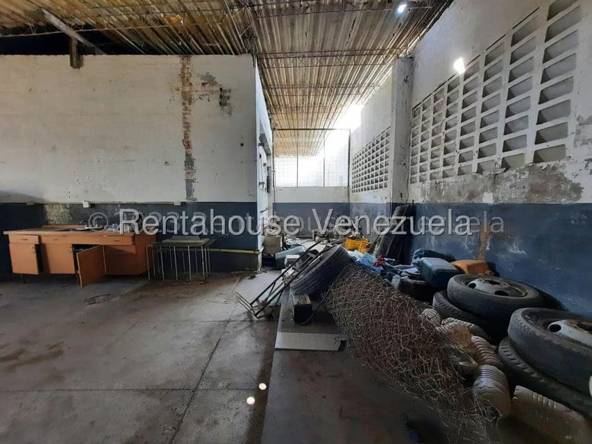 Comercial (Galpon - Deposito) en Alquiler en Avenida Milagro Norte, Zulia - 19