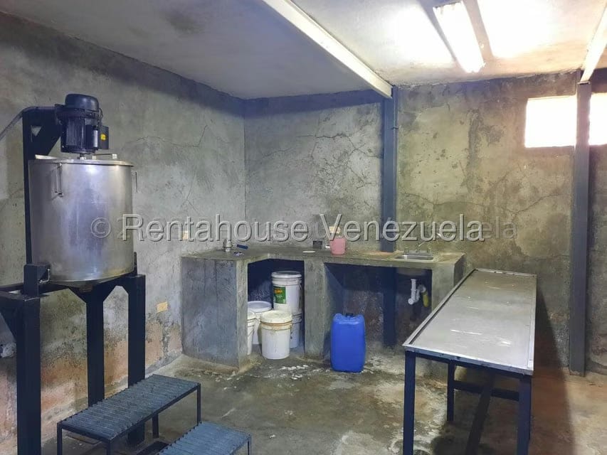 Comercial (Galpon - Deposito) en Alquiler en Avenida Milagro Norte, Zulia - 21