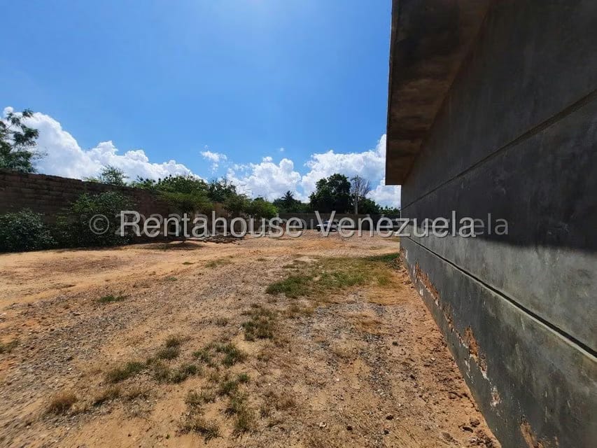 Comercial (Galpon - Deposito) en Alquiler en Avenida Milagro Norte, Zulia - 26