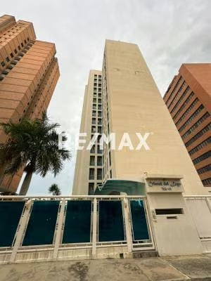 Apartamento en Venta Resid. Cristal del lago Av. 5 de Julio con el Milagro