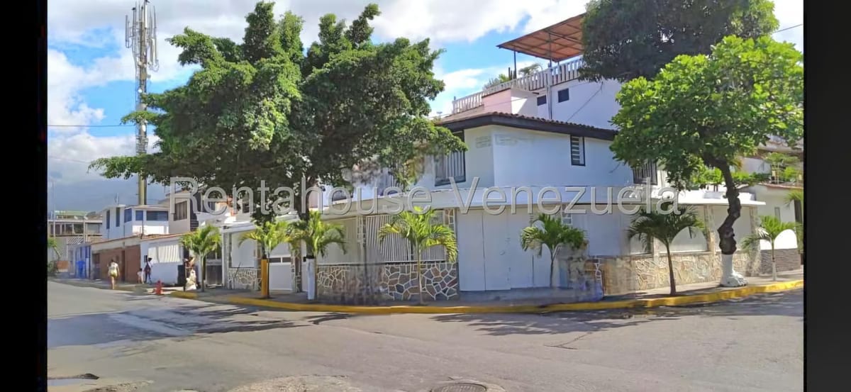 Casa (Duplex) en Venta en La Atlantida, Vargas - 17