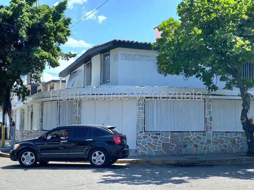 Casa (Duplex) en Venta en La Atlantida, Vargas - 4