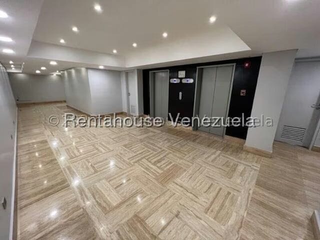 Apartamento (1 Nivel) en Venta en Las Mercedes, Distrito Metropolitano - 35