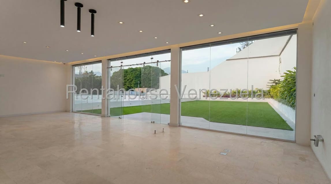 Casa (Duplex) en Venta en Prados del Este, Distrito Metropolitano - 20