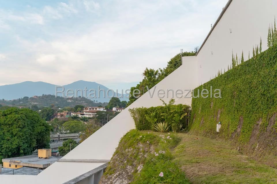 Casa (Duplex) en Venta en Prados del Este, Distrito Metropolitano - 27