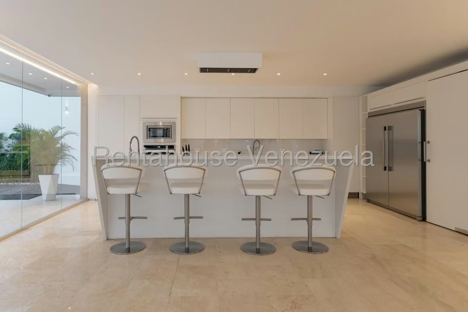 Casa (Duplex) en Venta en Prados del Este, Distrito Metropolitano - 38