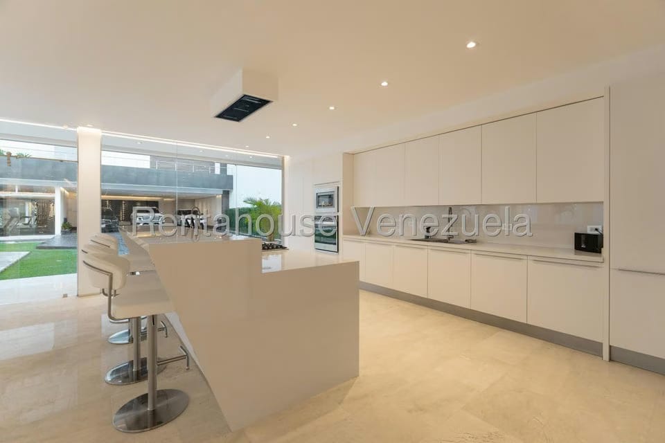 Casa (Duplex) en Venta en Prados del Este, Distrito Metropolitano - 40