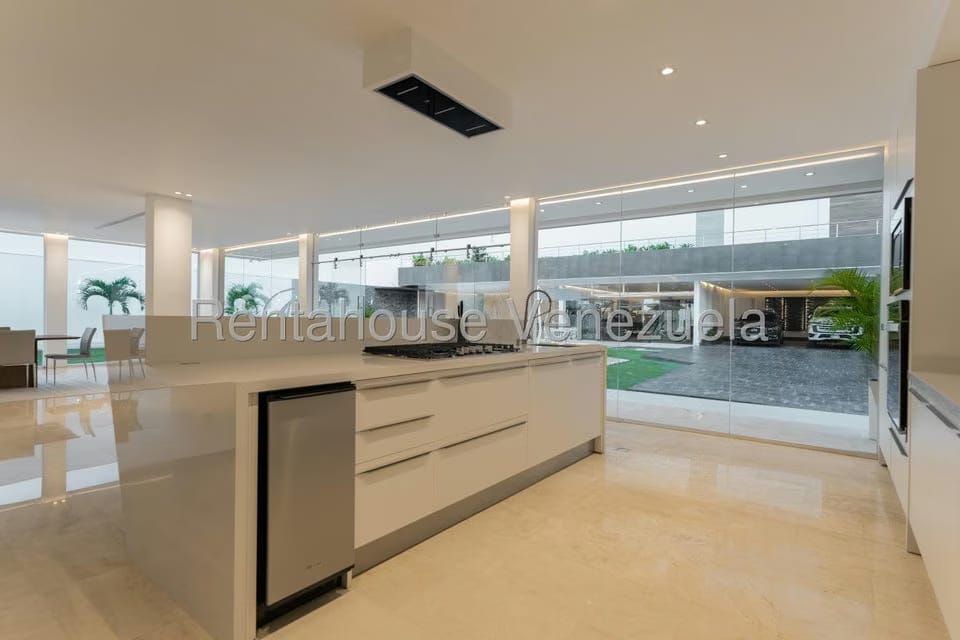 Casa (Duplex) en Venta en Prados del Este, Distrito Metropolitano - 41