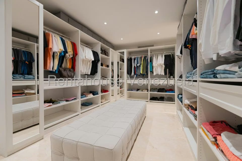 Casa (Duplex) en Venta en Prados del Este, Distrito Metropolitano - 67