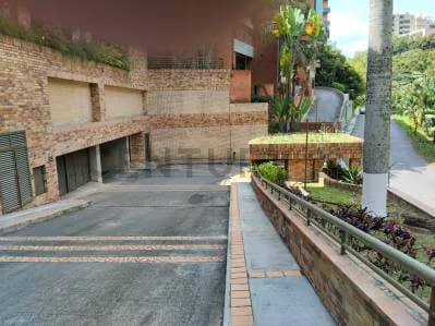 Apartamento en alquiler en Urbanizacion Miranda, duplex de 224m2 AH - 2