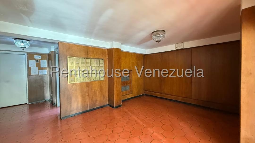 Apartamento (1 Nivel) en Alquiler en Lomas de Las Mercedes, Distrito Metropolitano - 11
