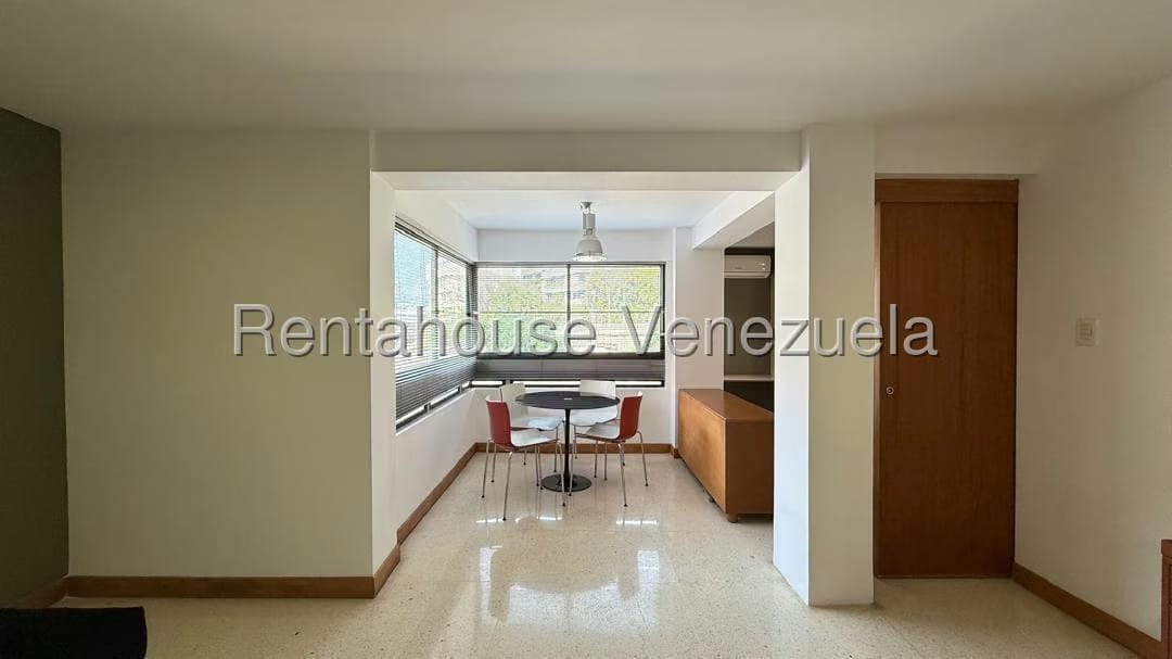 Apartamento (1 Nivel) en Alquiler en Lomas de Las Mercedes, Distrito Metropolitano - 5