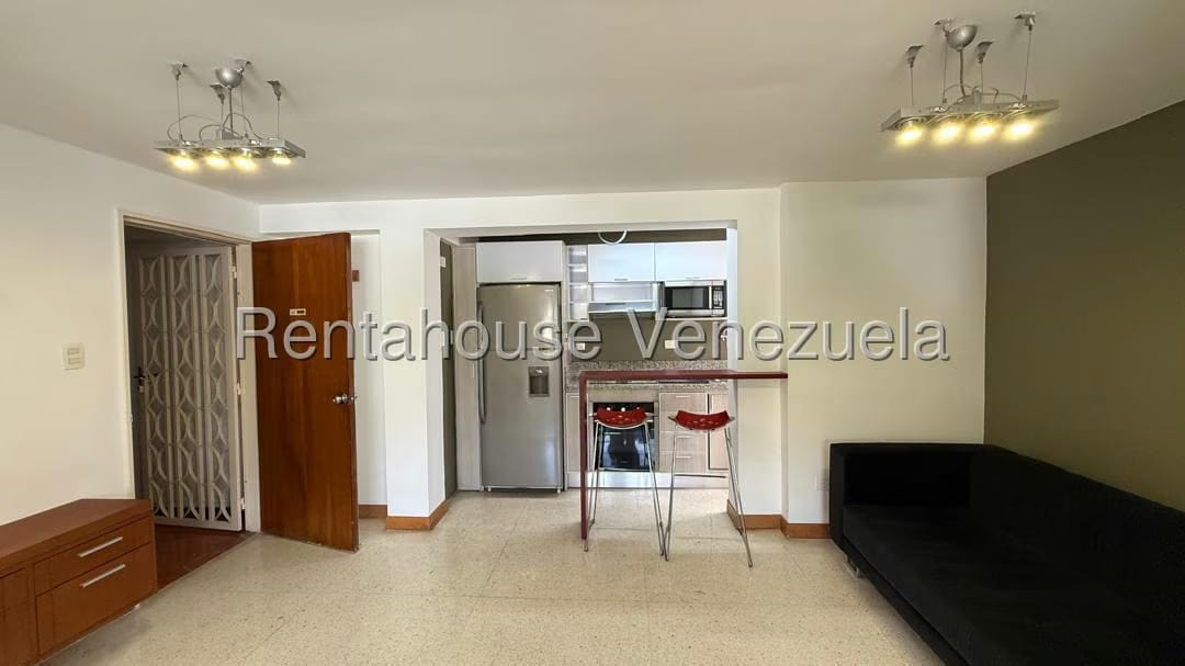 Apartamento (1 Nivel) en Alquiler en Lomas de Las Mercedes, Distrito Metropolitano - 6
