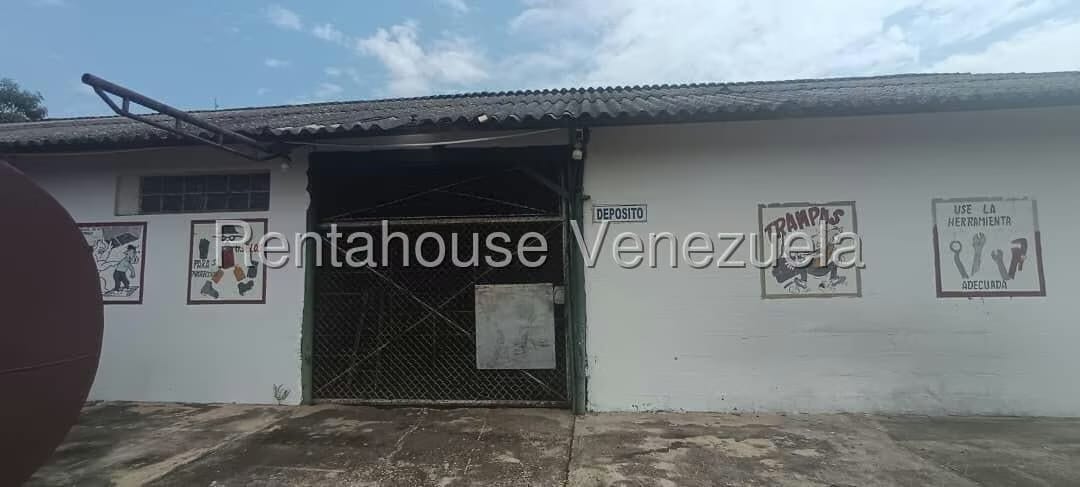 Comercial (Galpon - Deposito) en Alquiler en Av 34, Zulia - 14