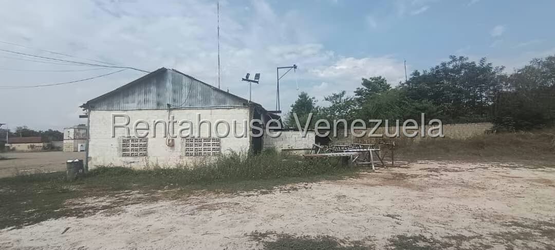 Comercial (Galpon - Deposito) en Alquiler en Av 34, Zulia - 15