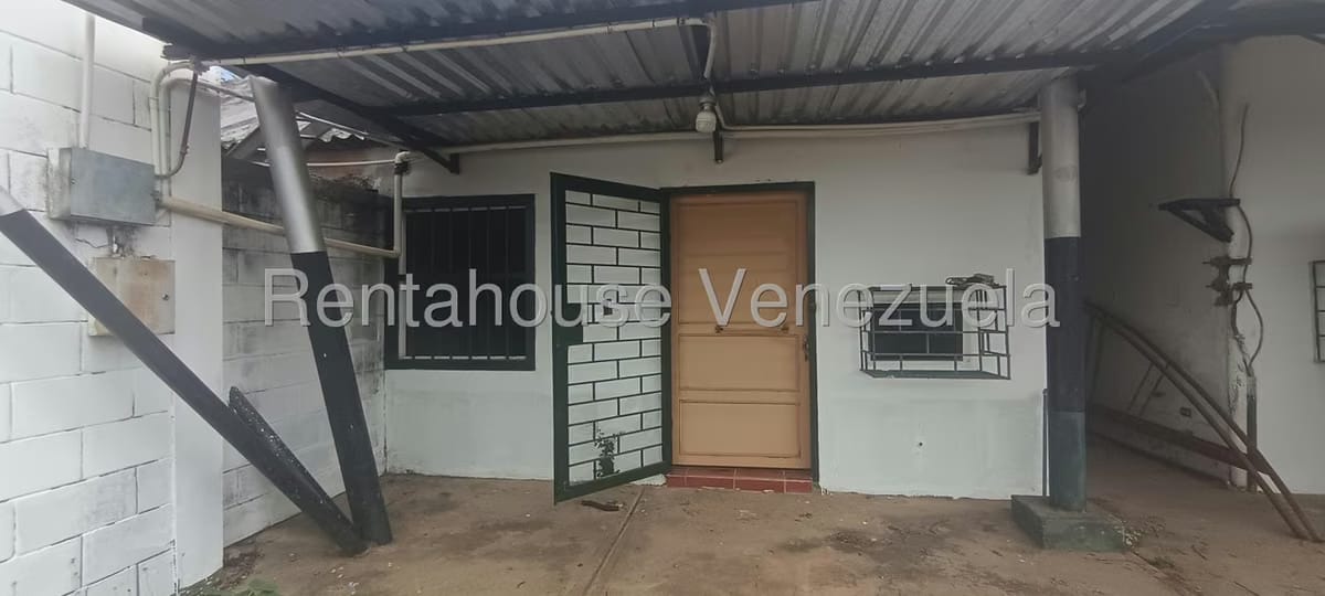 Comercial (Galpon - Deposito) en Alquiler en Av 34, Zulia - 7