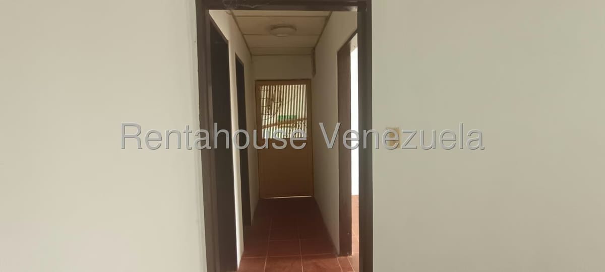 Comercial (Galpon - Deposito) en Alquiler en Av 34, Zulia - 9