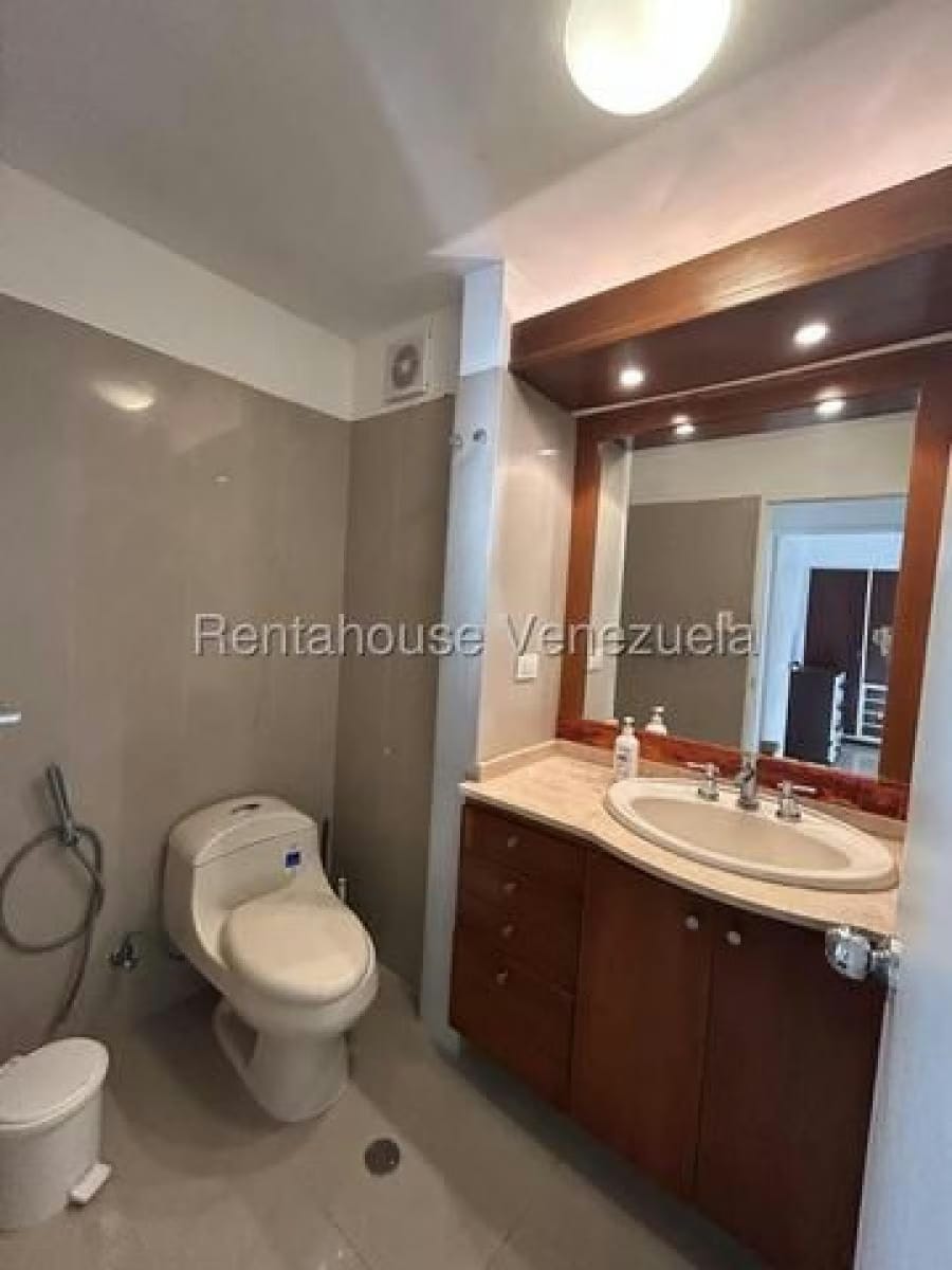 Apartamento en Venta en los naranjos del cafetal Caracas - 8
