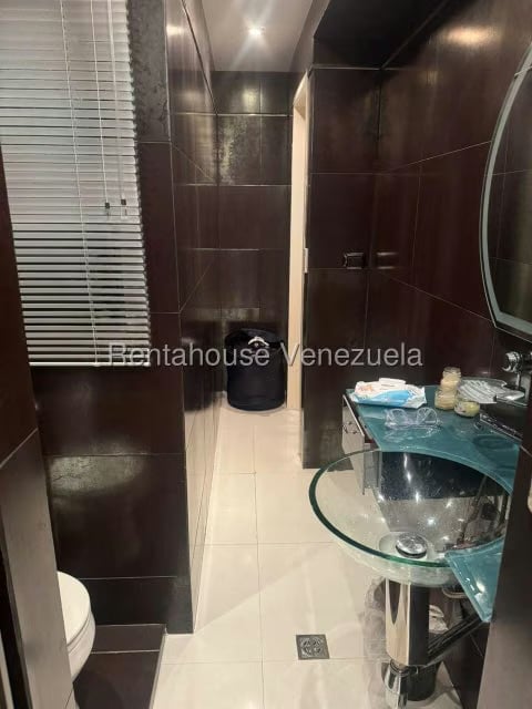 Apartamento (1 Nivel) en Venta en Parque Caiza, Distrito Metropolitano - 12