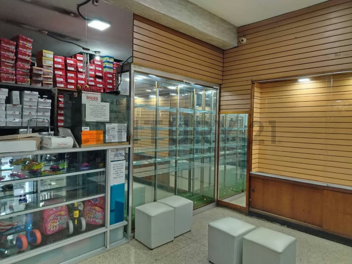 VENTA LOCAL A PIE DE CALLE EN MERCADO MUNICIPAL DE SAN MARTÍN , CARACAS. - 14