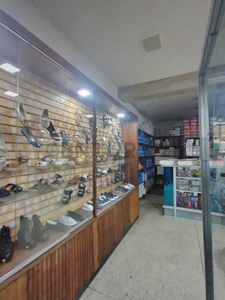 VENTA LOCAL A PIE DE CALLE EN MERCADO MUNICIPAL DE SAN MARTÍN , CARACAS. - 9