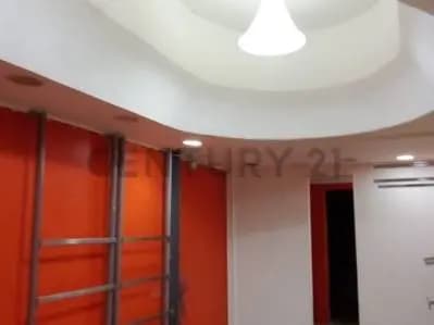 Excelente y practico local comercial con ubicacion estrategica ! - 3