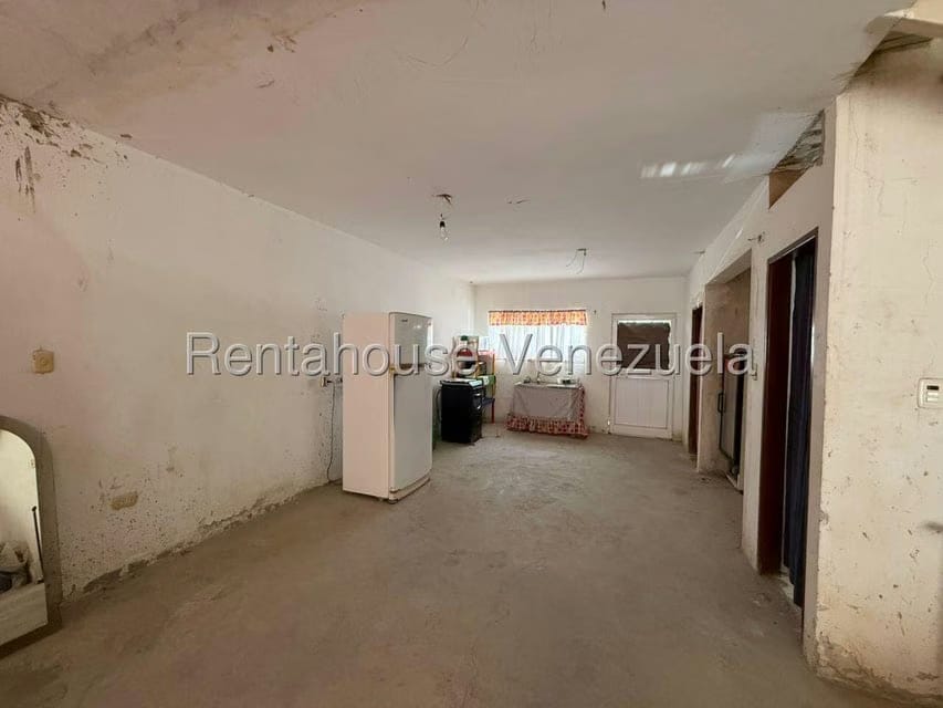 Townhouse (Multiples Niveles) en Venta en Avenida Intercomunal, Zulia - 3