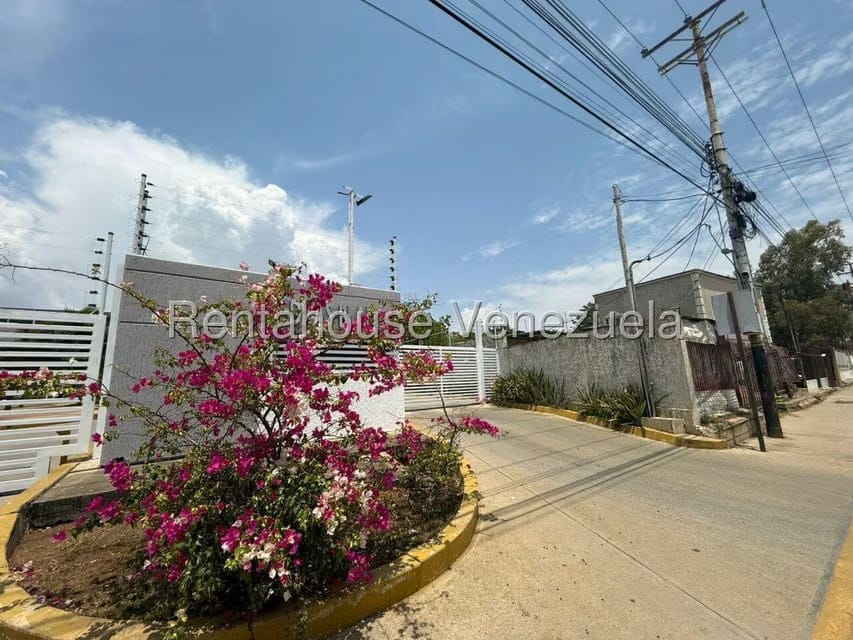 Townhouse (Multiples Niveles) en Venta en Avenida Intercomunal, Zulia - 10