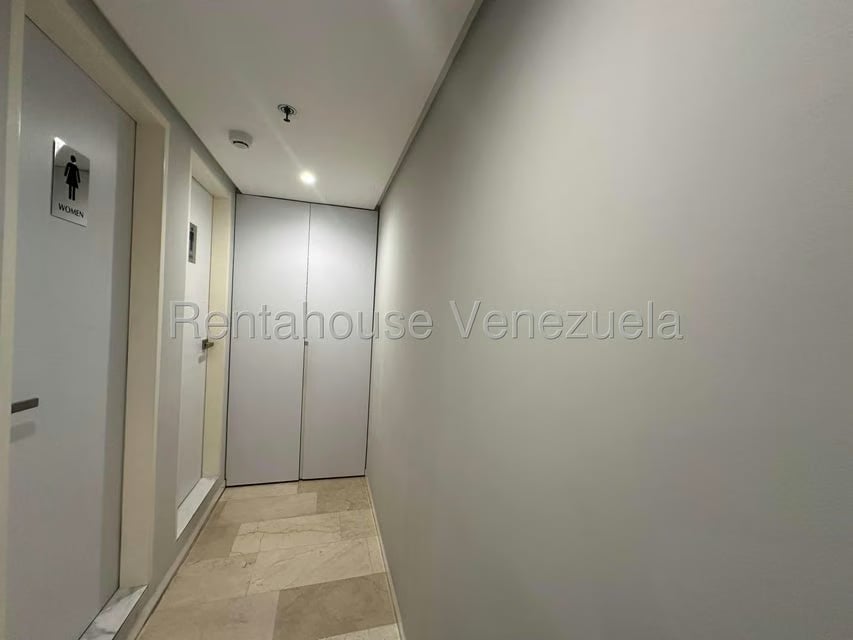 Oficina en Alquiler en Las Mercedes, Distrito Metropolitano - 24