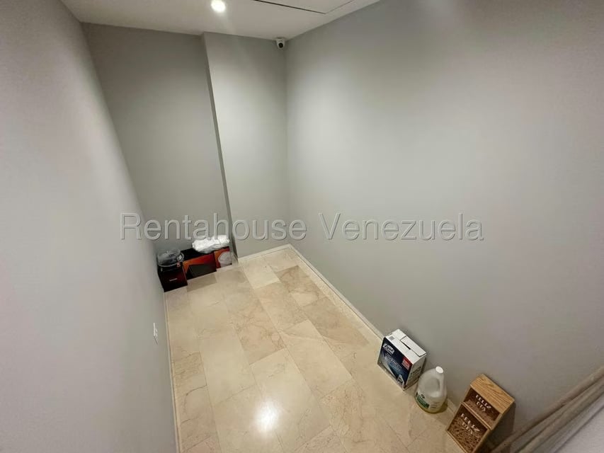 Oficina en Alquiler en Las Mercedes, Distrito Metropolitano - 25