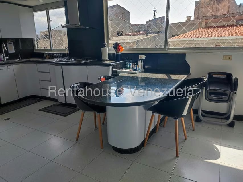 Apartamento (Duplex) en Venta en Los Samanes, Distrito Metropolitano - 29