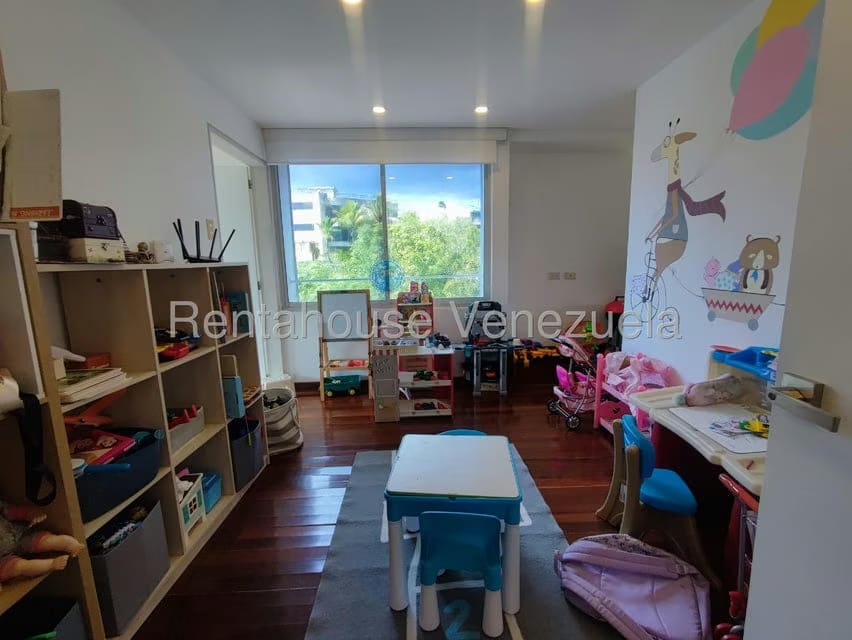 Apartamento (Duplex) en Venta en Los Samanes, Distrito Metropolitano - 31