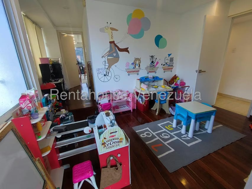 Apartamento (Duplex) en Venta en Los Samanes, Distrito Metropolitano - 33