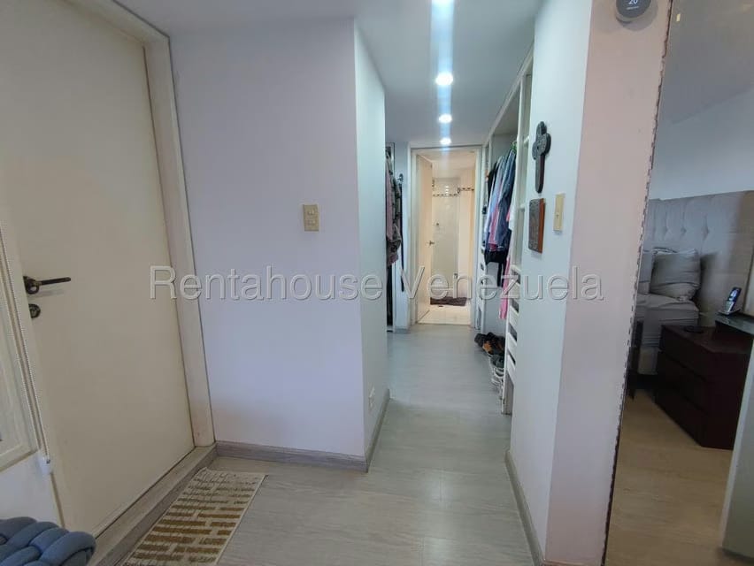 Apartamento (Duplex) en Venta en Los Samanes, Distrito Metropolitano - 41