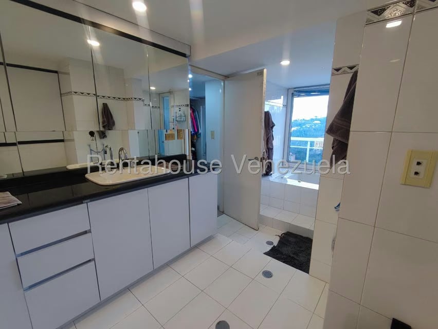 Apartamento (Duplex) en Venta en Los Samanes, Distrito Metropolitano - 46
