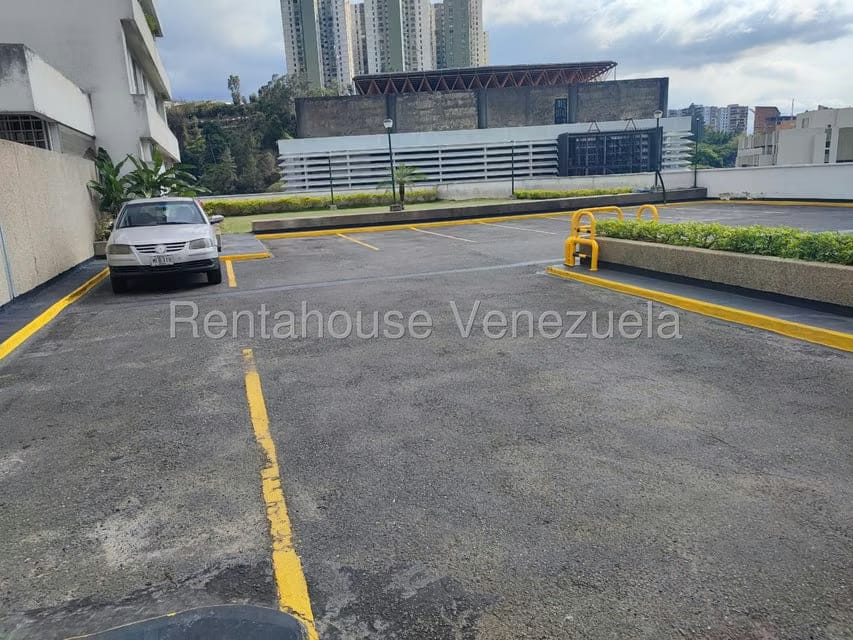 Apartamento (Duplex) en Venta en Los Samanes, Distrito Metropolitano - 60