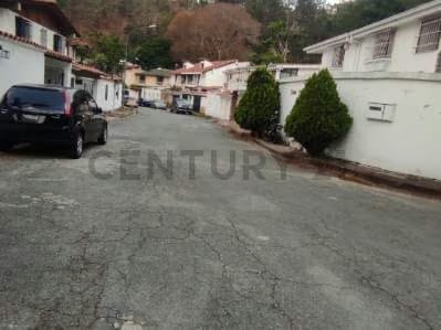 Venta de Casa En Alto Prado del Este - 2