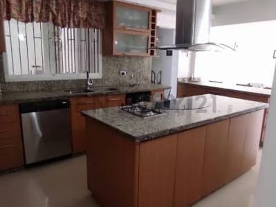 Venta de Casa En Alto Prado del Este - 8
