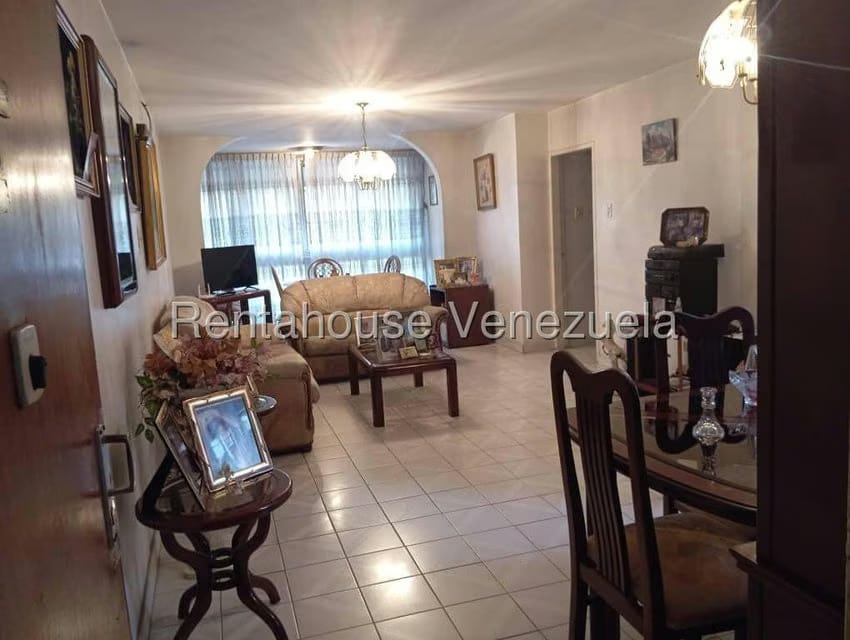 Apartamento (1 Nivel) en Venta en Parroquia Santa Rosalia, Distrito Metropolitano - 2