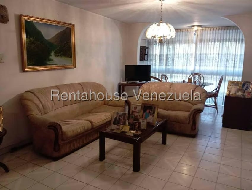 Apartamento (1 Nivel) en Venta en Parroquia Santa Rosalia, Distrito Metropolitano - 4