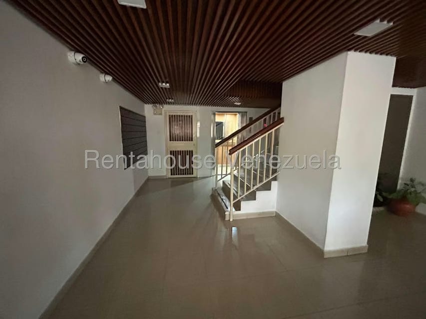 Apartamento (1 Nivel) en Alquiler en Montalban II, Distrito Metropolitano - 5