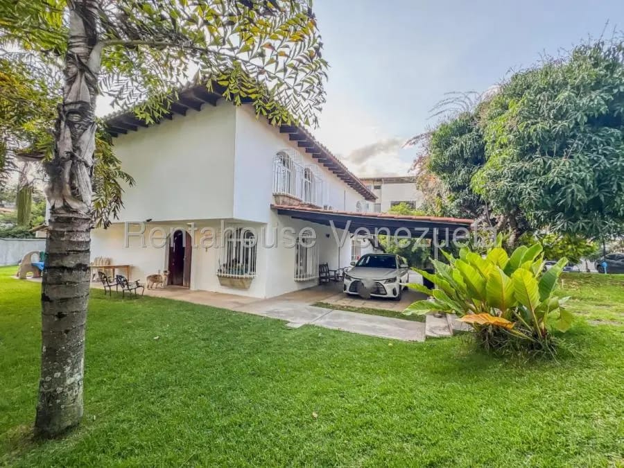 Casa en Venta en Cumbres de Curumo Caracas