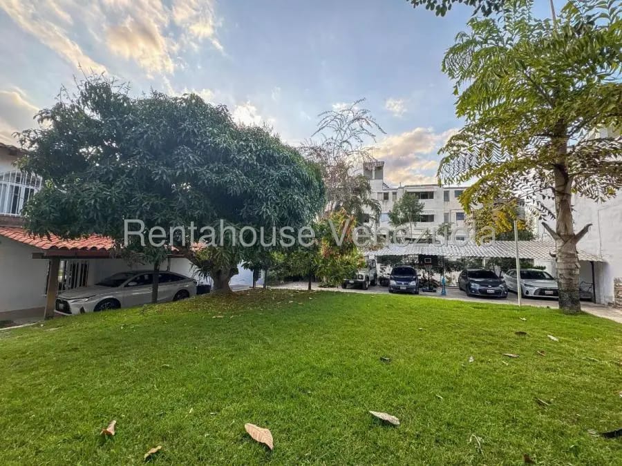 Casa en Venta en Cumbres de Curumo Caracas - 3