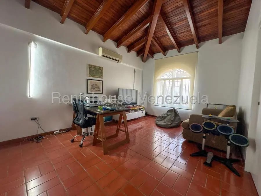 Casa en Venta en Cumbres de Curumo Caracas - 4