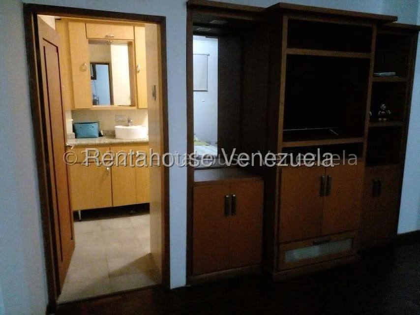 Apartamento (1 Nivel) en Alquiler en Tierra Negra, Zulia - 3