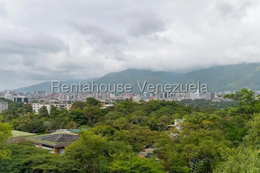 Casa en Venta en Chuao Caracas - 2