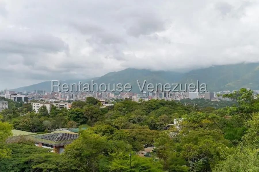 Casa en Venta en Chuao Caracas - 2