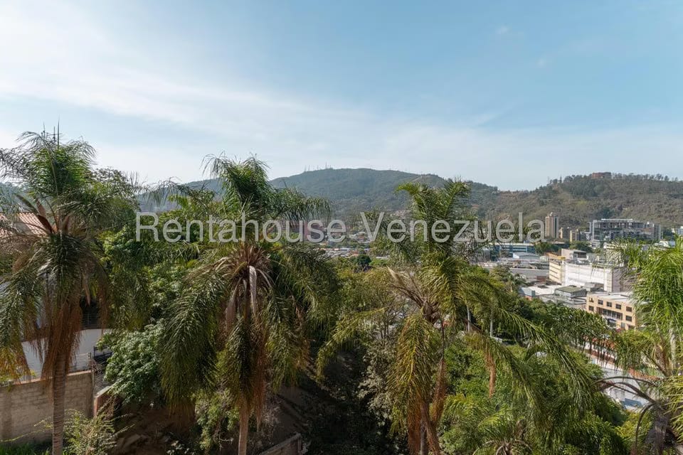 Townhouse (Multiples Niveles) en Venta en Lomas de La Trinidad, Distrito Metropolitano - 21